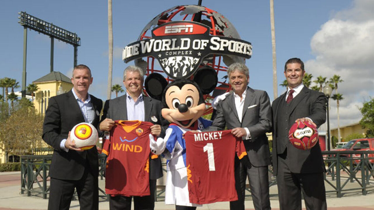 Mickey Mouse supportert voortaan voor AS Roma | sporza