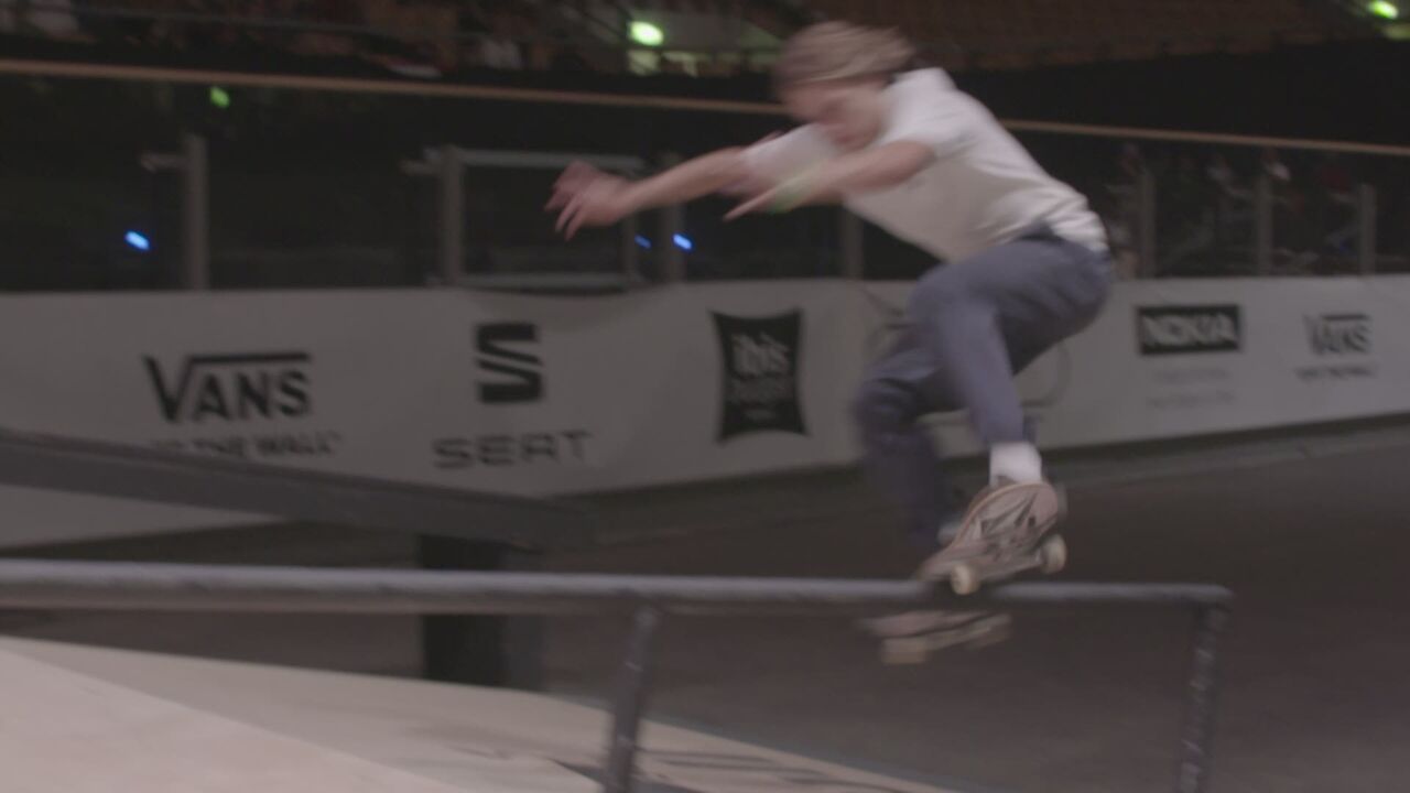 Belgische Hoop In Het Skateboarden, Axel Cruysberghs, Ligt Niet Echt ...