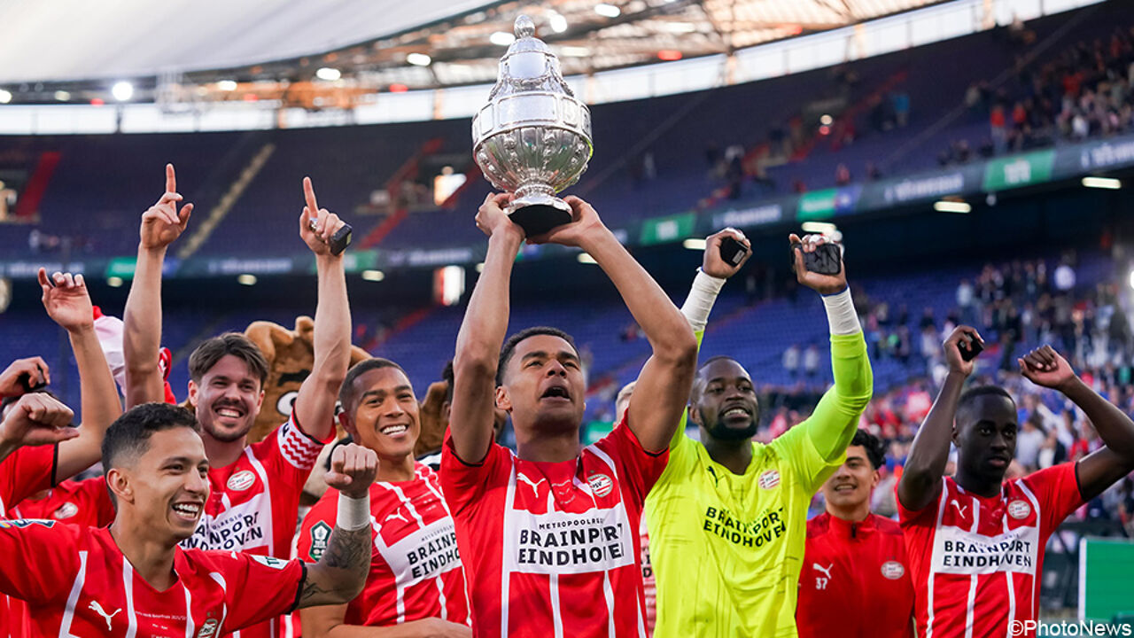 PSV klopt Ajax in de finale en wint voor de 10e keer de KNVB-beker | sporza