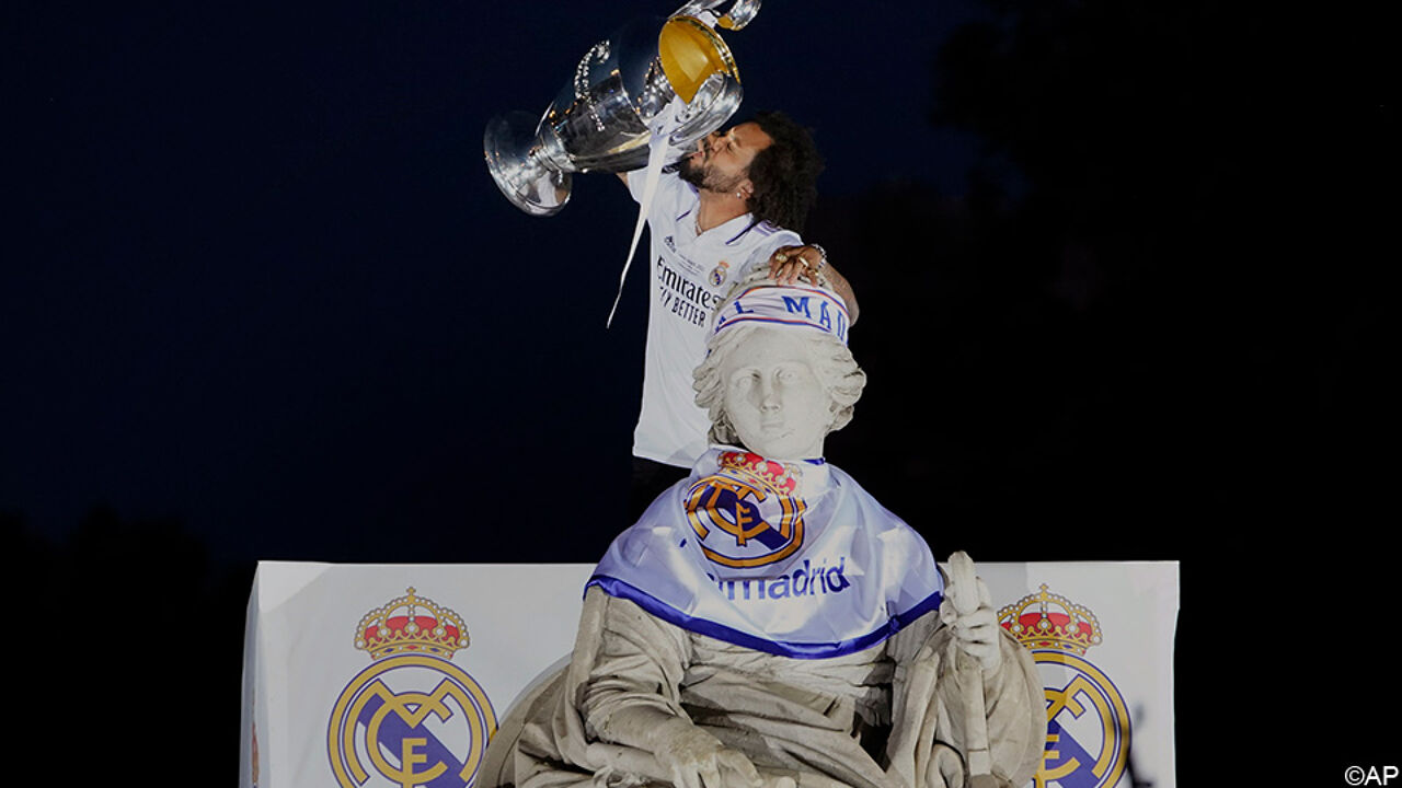 Real Madrid showt CL-trofee aan de stad, Hazard speecht: "Volgend jaar