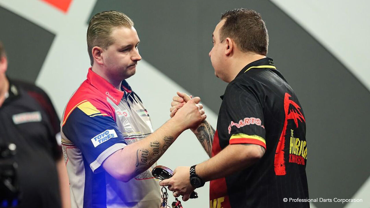 Dimitri Van den Bergh verkoopt Kim Huybrechts oplawaai in strijd der