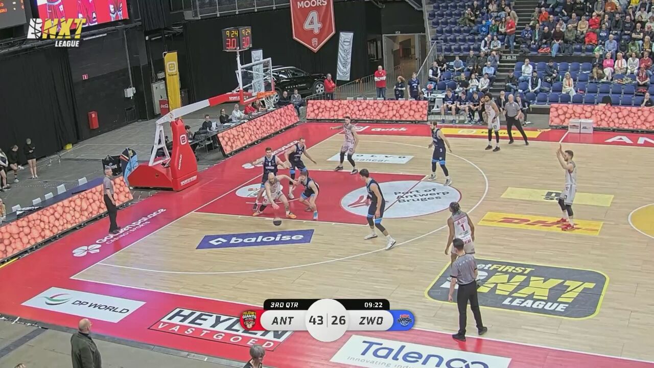 Antwerp Giants wint vlot van Landstede Hammers 8164 sporza