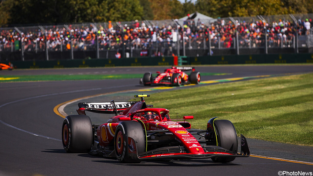 Il ritiro di Max Verstappen in Australia apre le porte ad una grande vittoria per Carlos Sainz