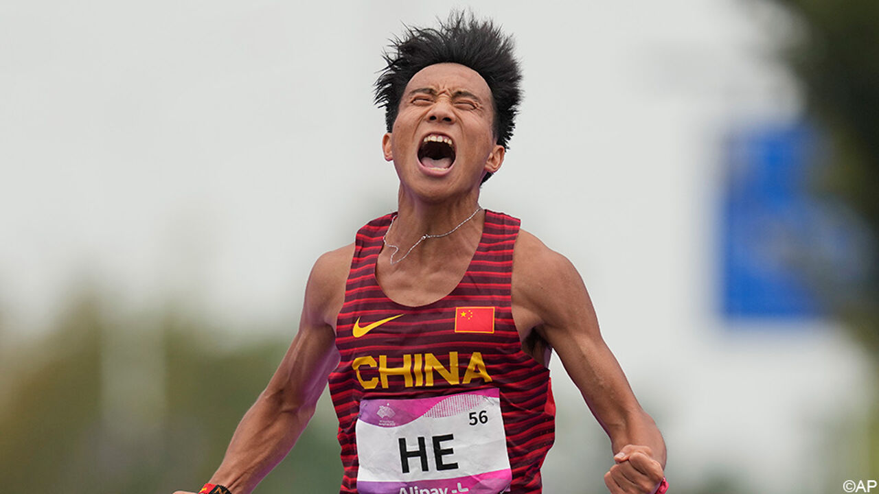 C'è un odore in questo?  Tre africani guidano i corridori cinesi nella mezza maratona di Pechino