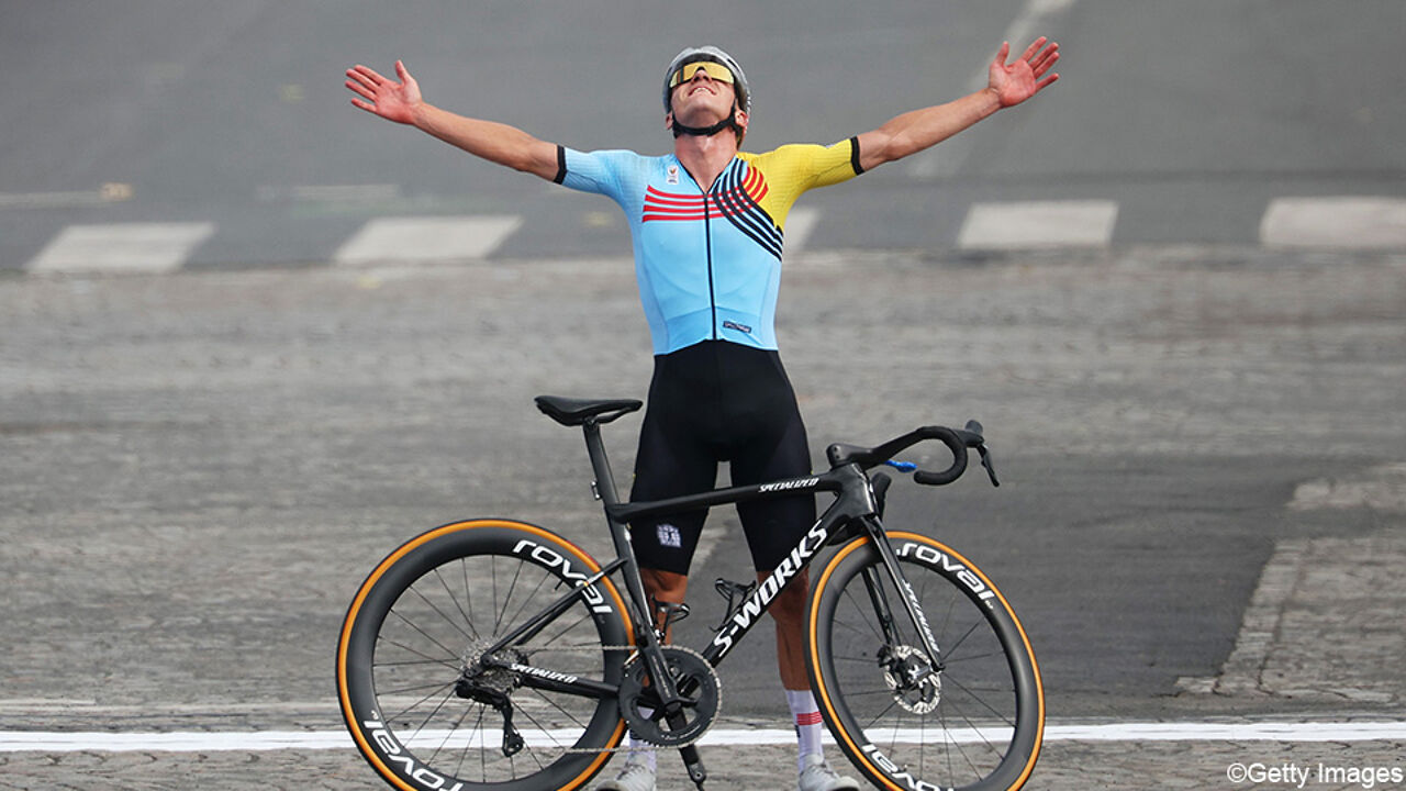 GOUD met een historisch randje Remco Evenepoel schminkt iedereen nóg