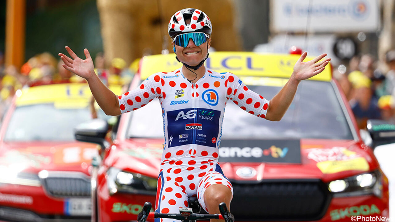 Is Justine Gecker going to make history soon? She has to do this to take home the polka dot sweater.