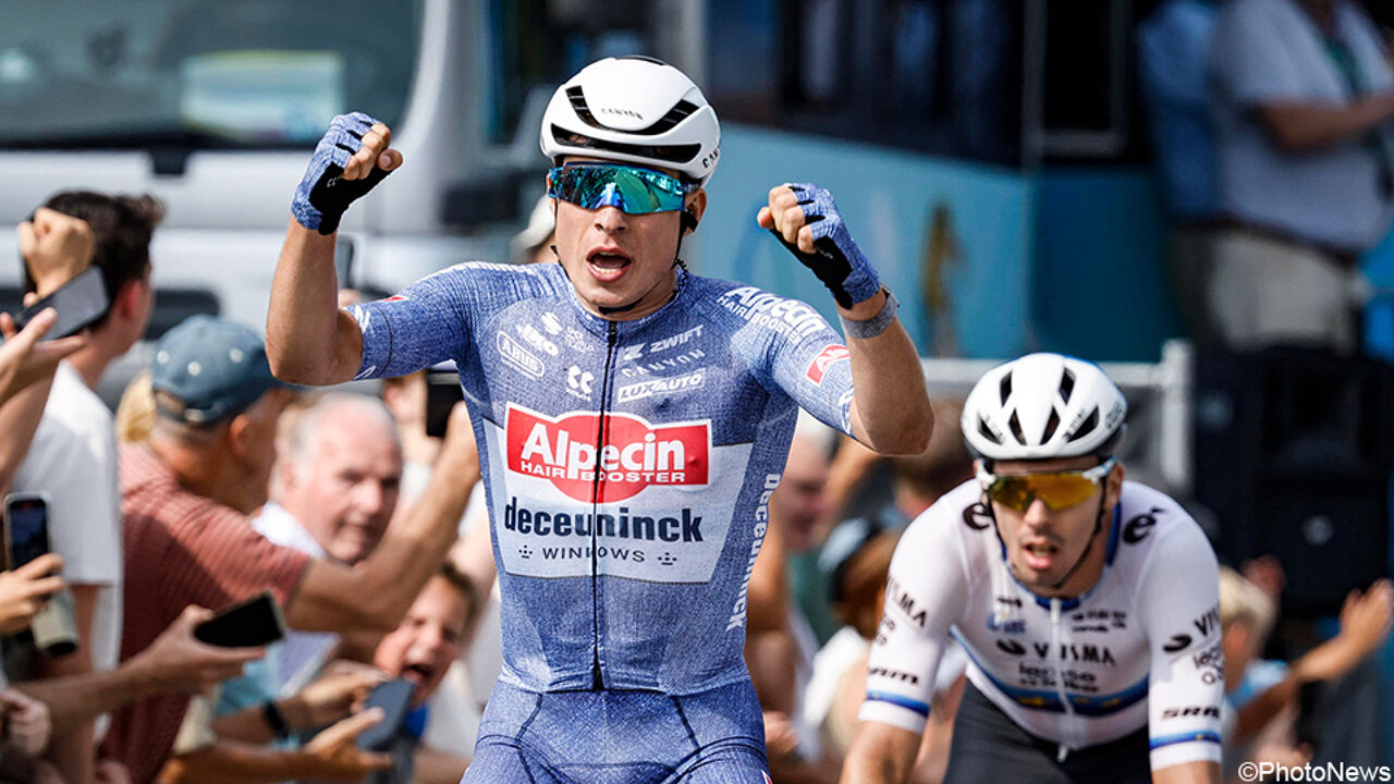 Met de wereldkampioen als locomotief: Mathieu van der Poel piloteert ploegmaat Jasper Philipsen naar