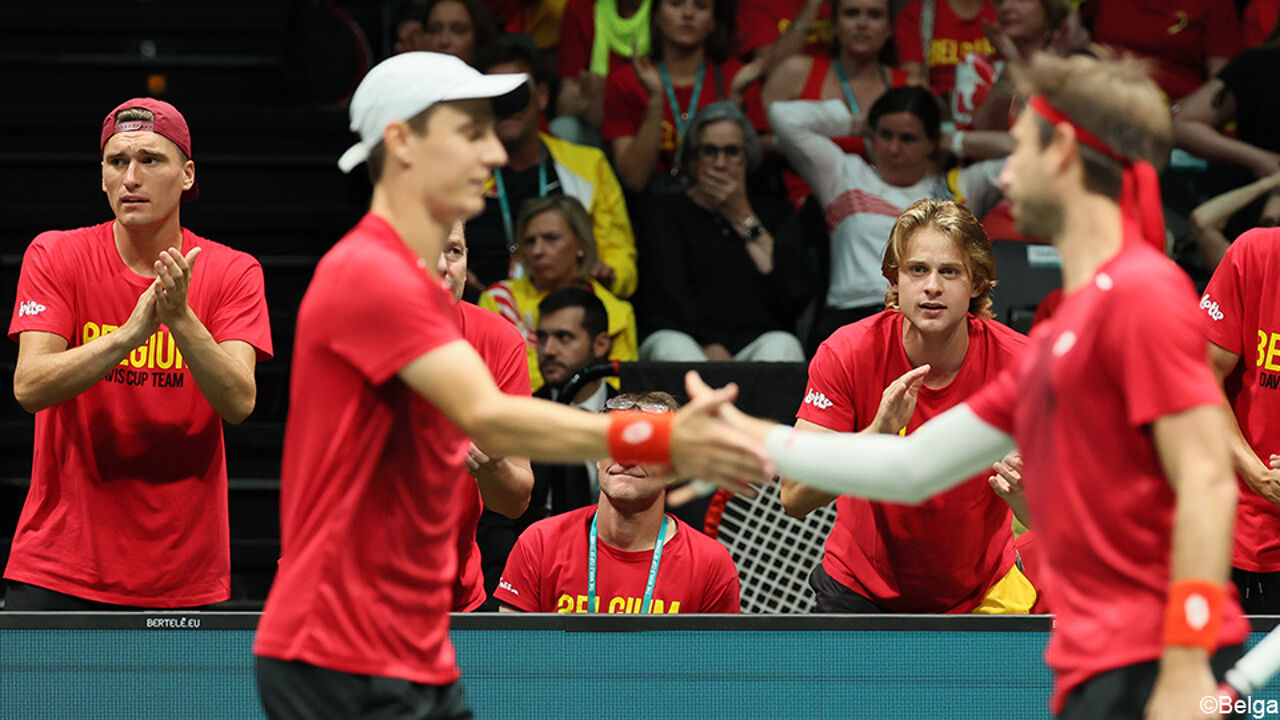 Dubbelduo klaart de klus! België wint razend spannend Daviscup-duel tegen Nederland