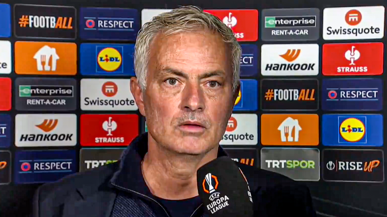 ‘Mi ha detto una cosa incredibile’: Jose Mourinho calcia l’arbitro che gli ha dato il rosso in un’intervista già leggendaria