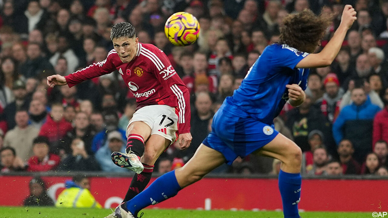 VIDEO – Two gems from Man. United and an own goal knock Leicester to the canvas