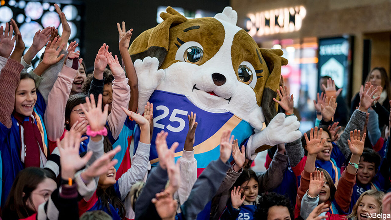 Komen de Flames haar volgend jaar tegen? Dit is de mascotte voor het EK