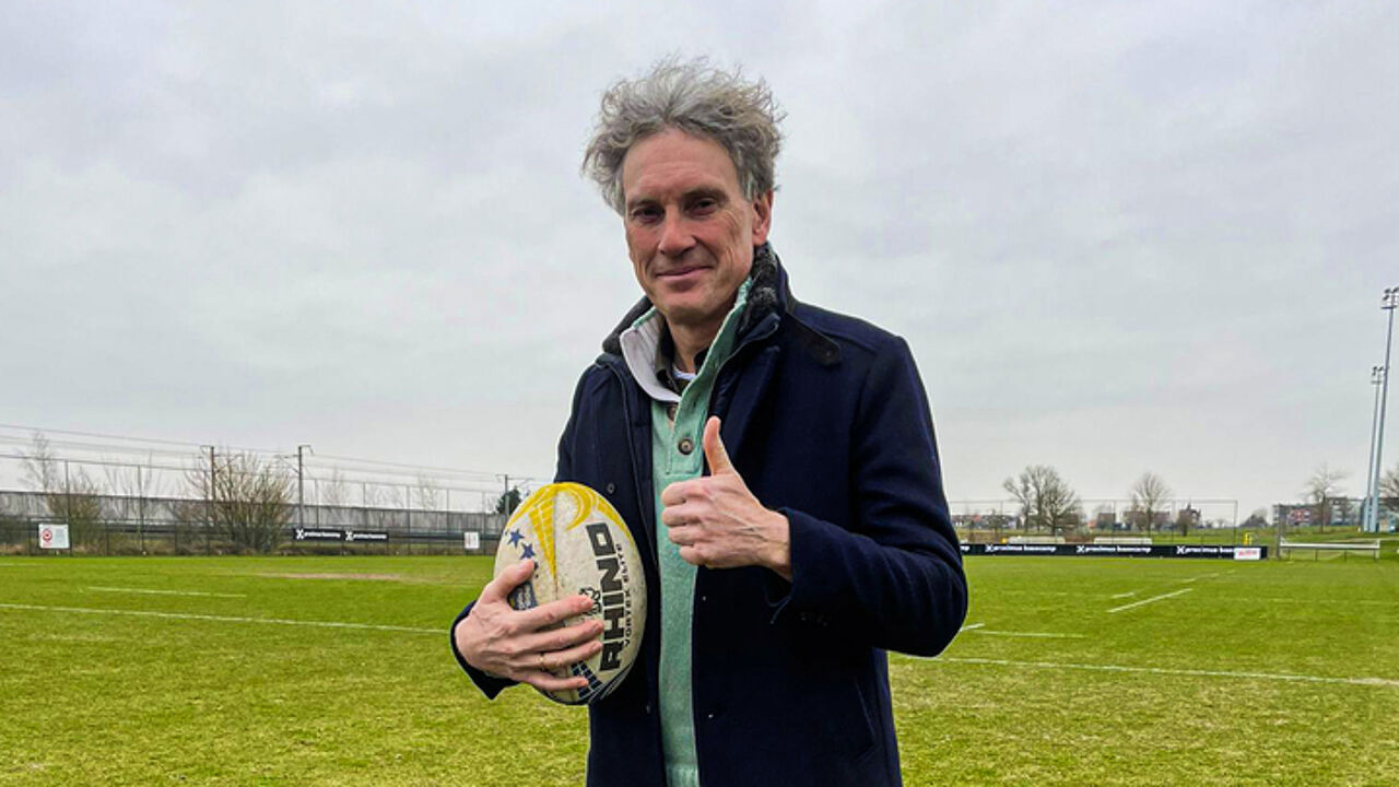 Speciaal voor "historisch" duel debuteert Peter Vandenbempt als "bloednerveuze" rugbycommentator: "Al nachtmerries over gehad"