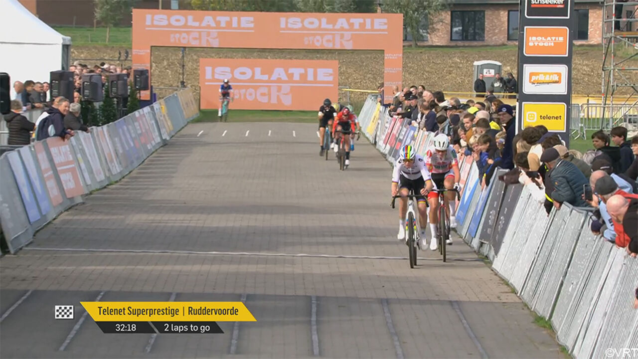 LIVESTREAM Superprestige Ruddervoorde (v): Nederlands trio, met Van Empel, rijdt weg op 2 ronden van