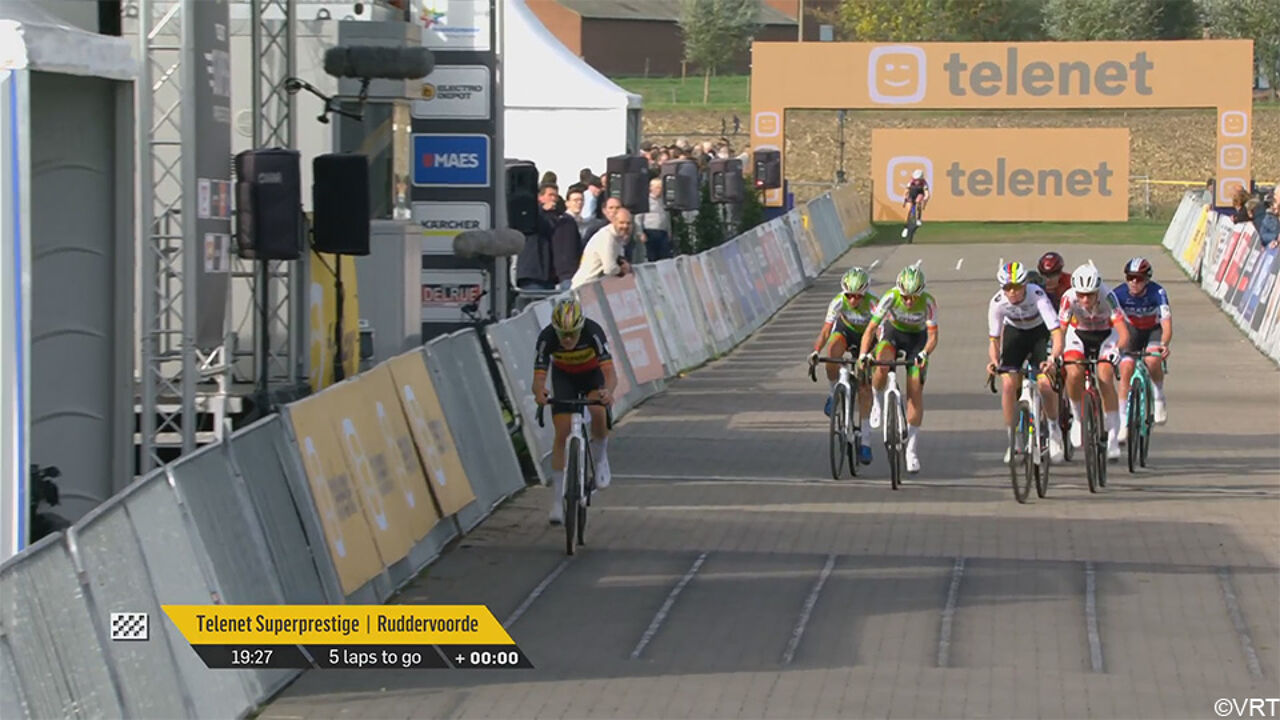 LIVESTREAM Superprestige Ruddervoorde (v): Fem van Empel maakt deel uit van achttal vooraan