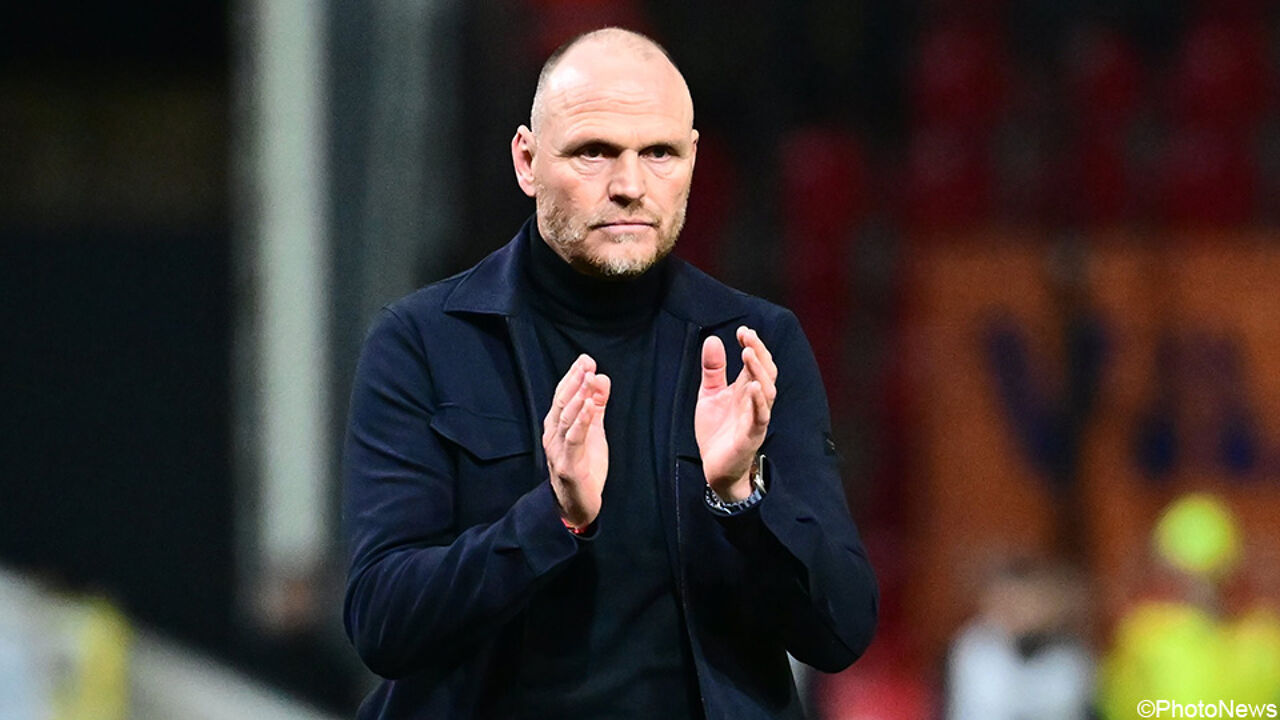Ontslagen Antwerp-coach Joseph Oosting heeft met Go Ahead Eagles al nieuwe uitdaging gevonden