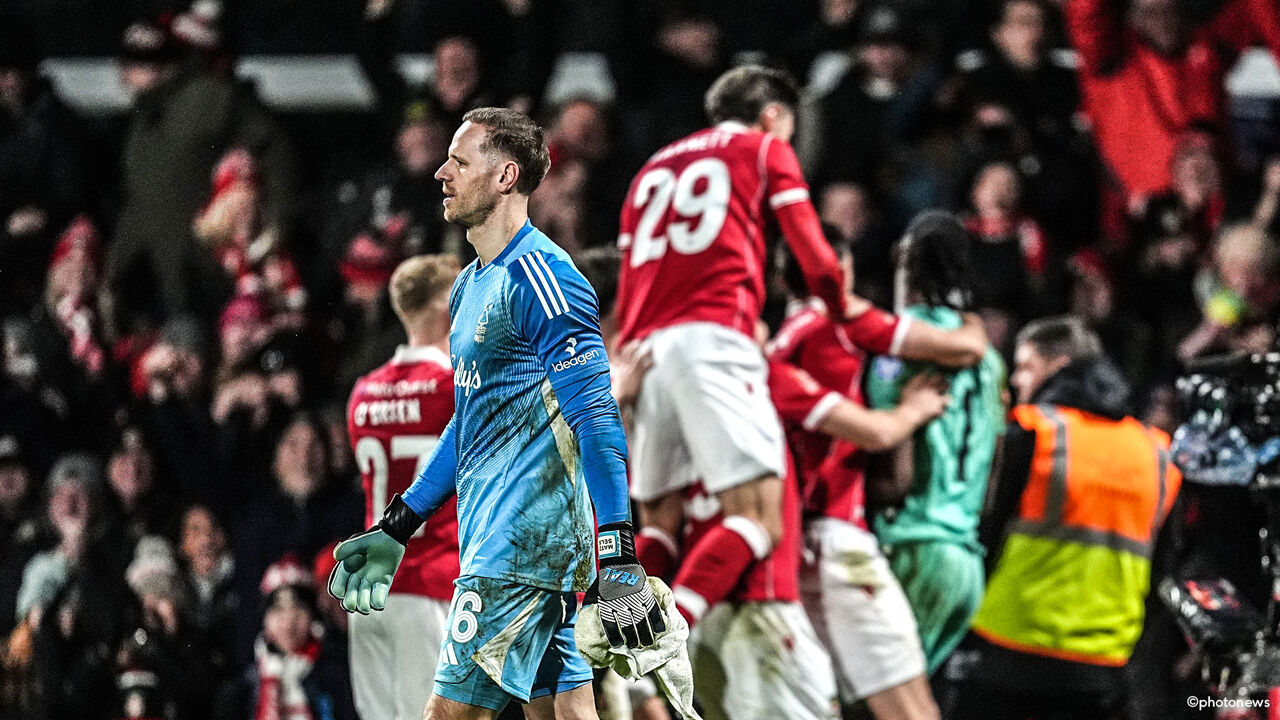 Nouvelle Nuit des Merveilles Wrexham ! Après une captivante série de pénalités contre Matz Sels, un solide coup de force a été réalisé