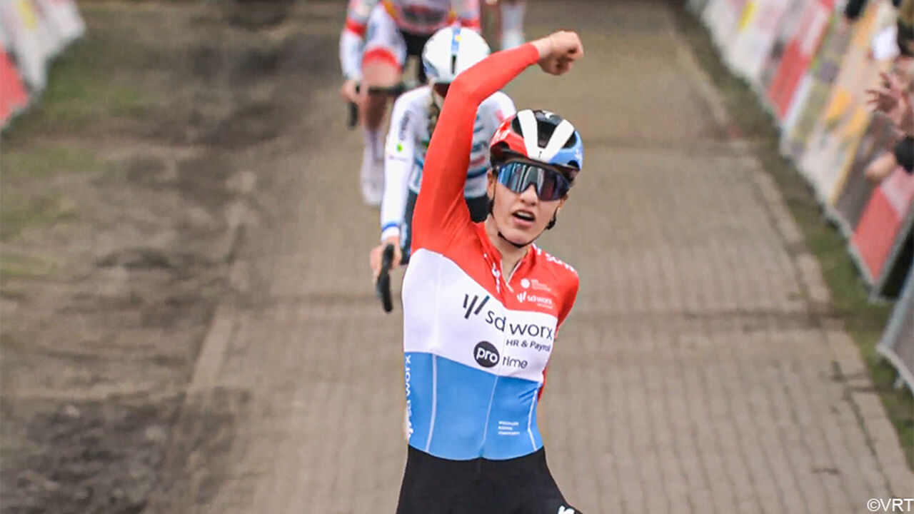 Marie Schreiber verlengt haar titel in Parkcross na langgerekte sprint en foutje Bentveld