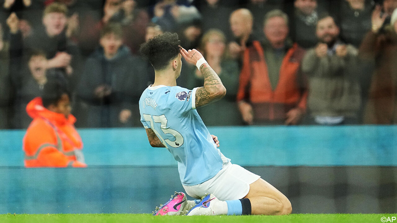 Titelstrijd wordt een thriller: Man. City wint dankzij O'Reilly van Newcastle en nadert tot op 2 pun