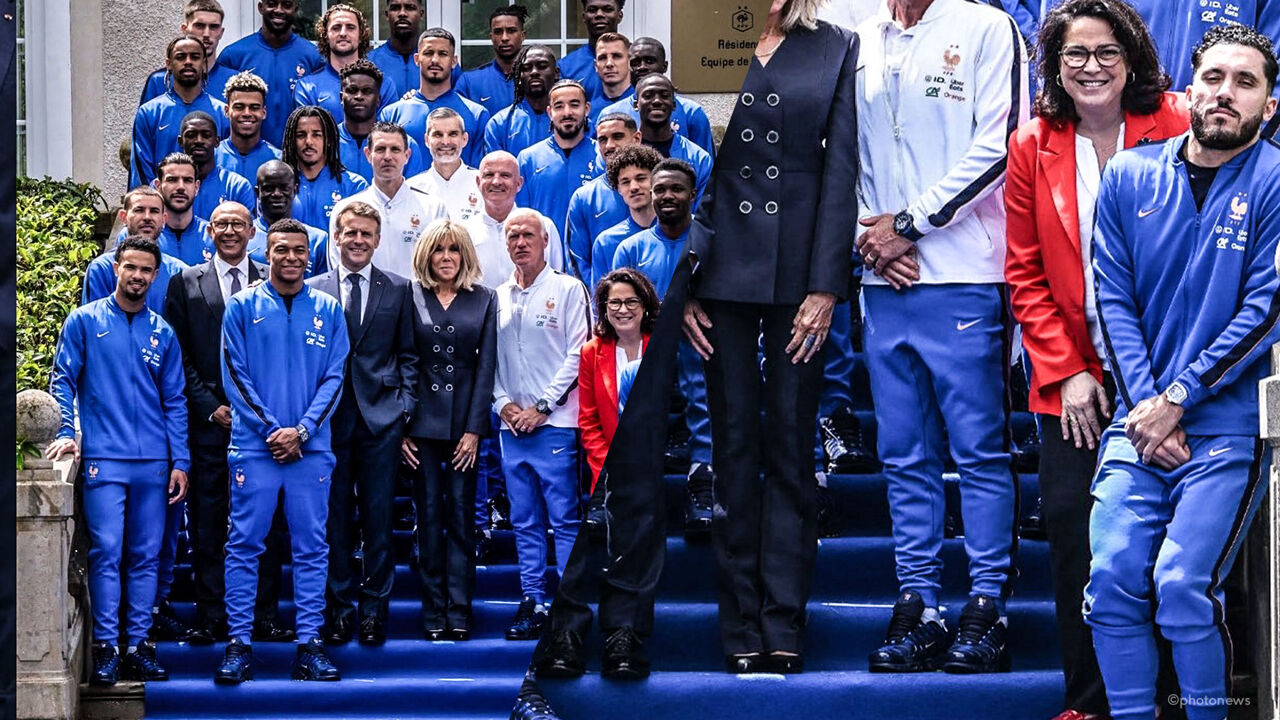 Rayan Cherki’s Viral Awkward Pose in France Team Photo Explained