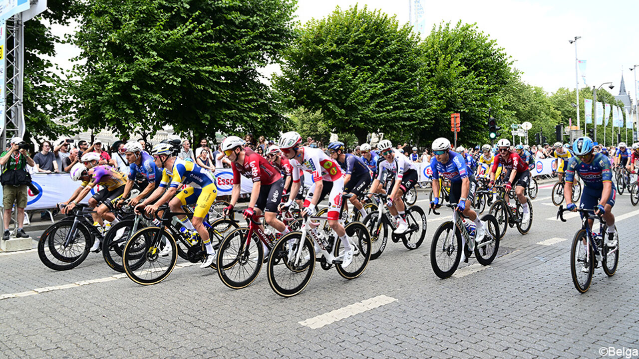 BK Wielrennen Live: Brasschaat Race Highlights with Top Cyclists
