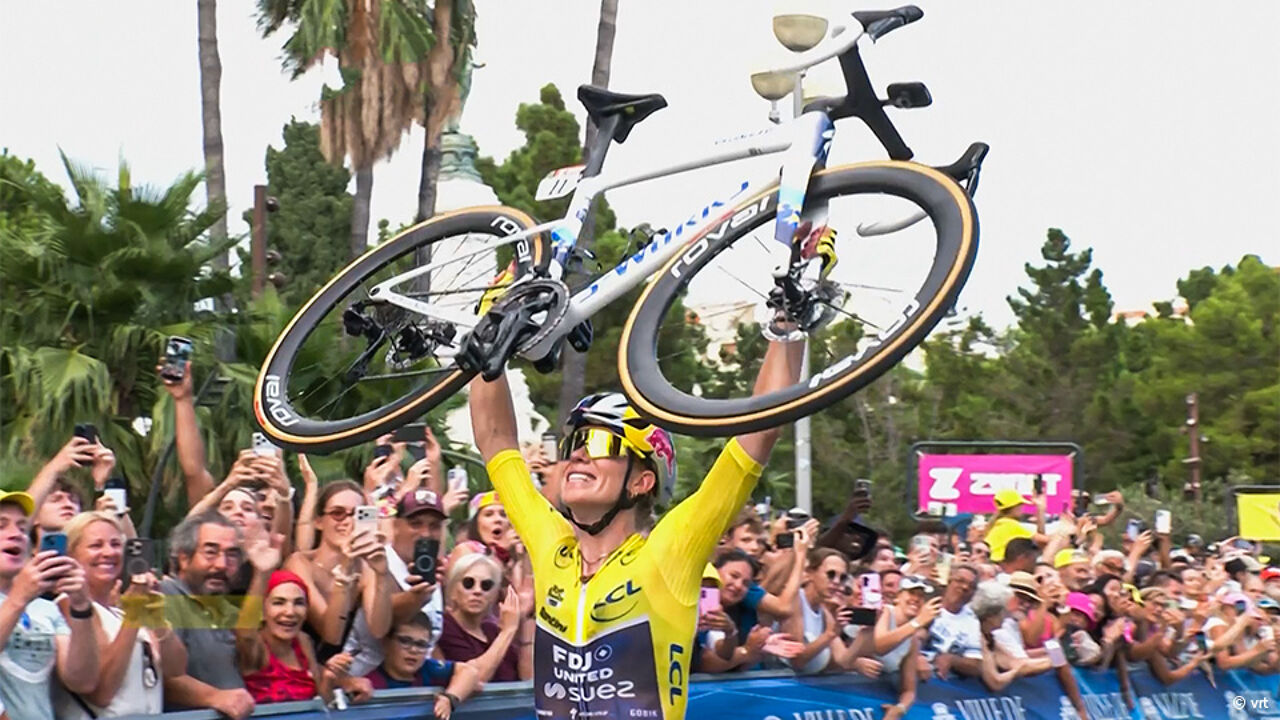 Demi Vollering geeft eindzege in Tour de France Femmes extra glans met 3e ritzege, Niewiadoma gaat strijdend ten onder