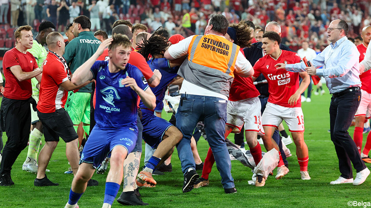 Standard and Charleroi Hit With Heavy Sanctions After "Choc Wallon" Fan Violence