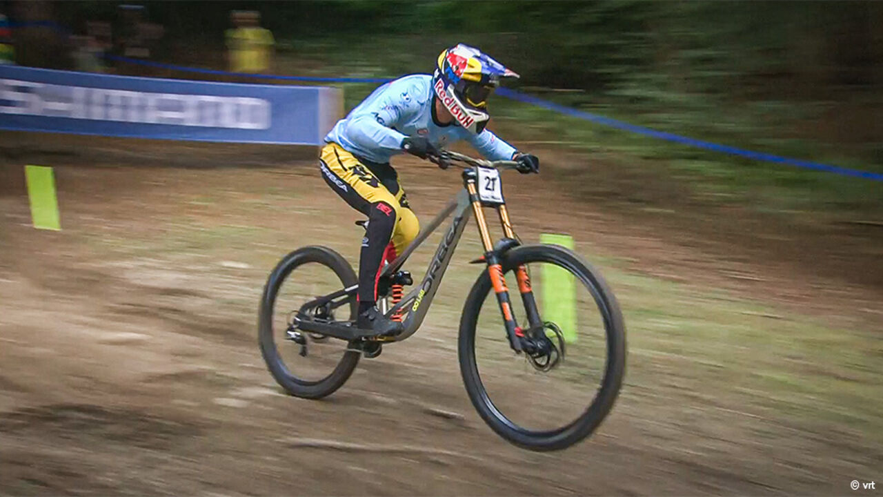 LIVESTREAM WK mountainbike downhill: waar komt Martin Maes uit in mannenfinale? Siel van der Velden 