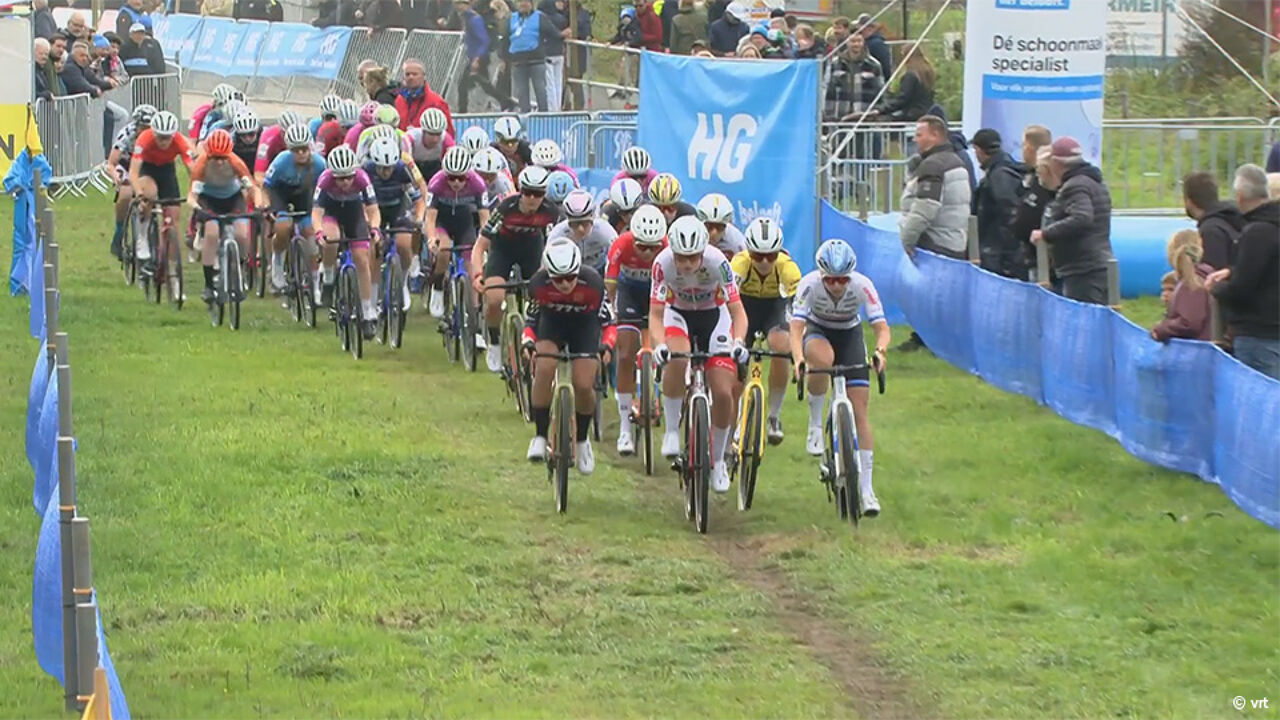 Lucinda Brand and Top Contenders Kick Off Cyclocross Season at Dendermonde Mosselcross
