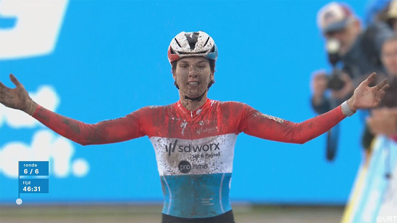LIVESTREAM: Comeback kid Van Empel schuift meteen goed op, pech voor Alvarado in Berencross